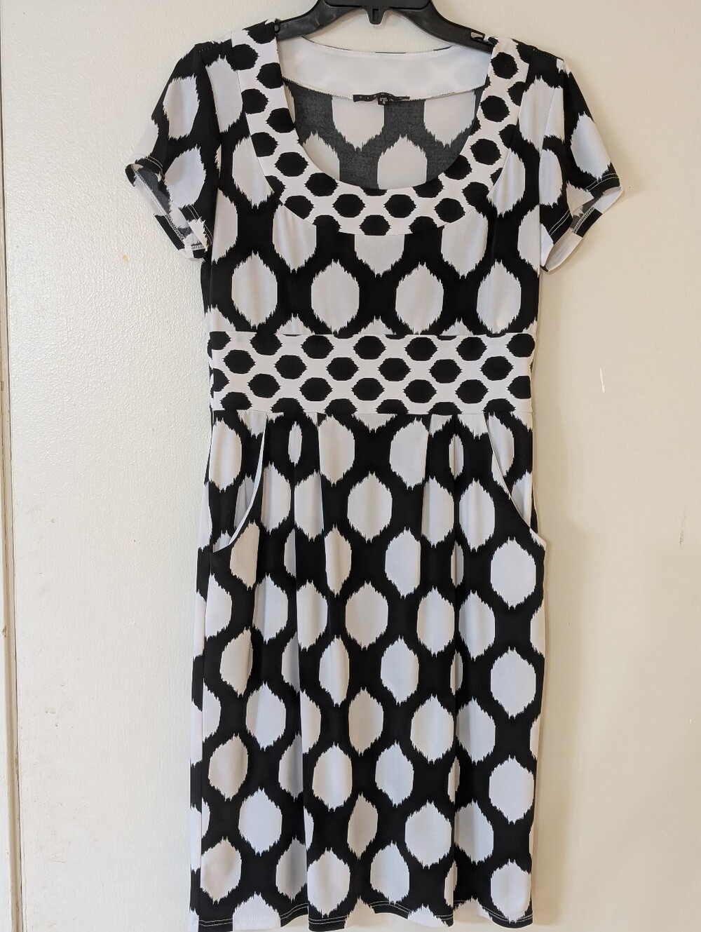 Tiana B. Black & White Geometric Career Dress Size S